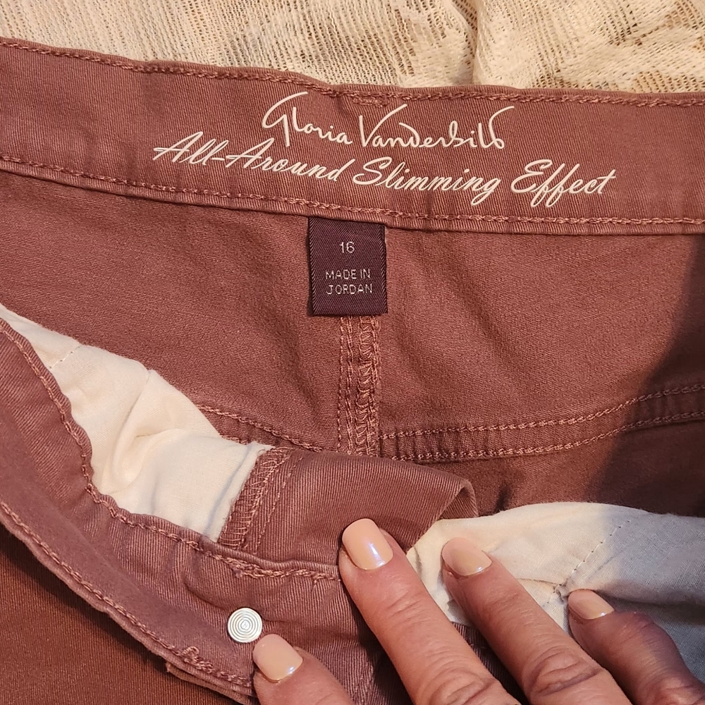 Gloria Vanderbilt Mauve Jeans - Picture 3 of 4